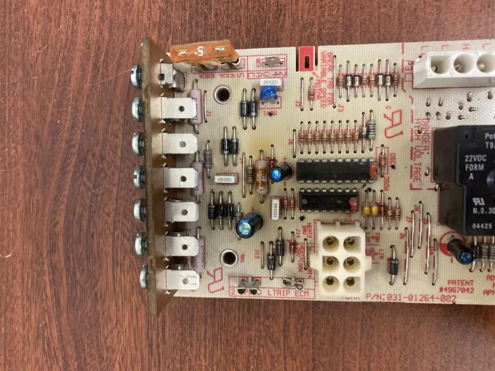 York Luxaire Coleman 031-01264-002 Furnace Control Board AZ44941 | BK1766