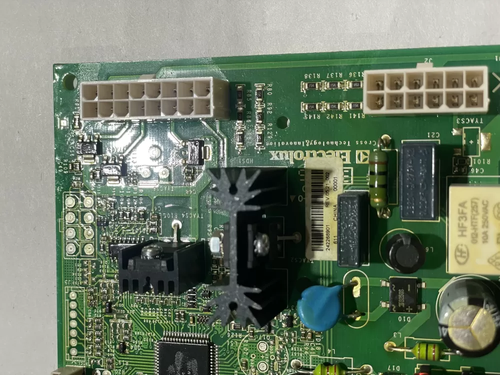 Frigidaire 5304497976 Refrigerator Main Control Board AZ190111 | KM2591