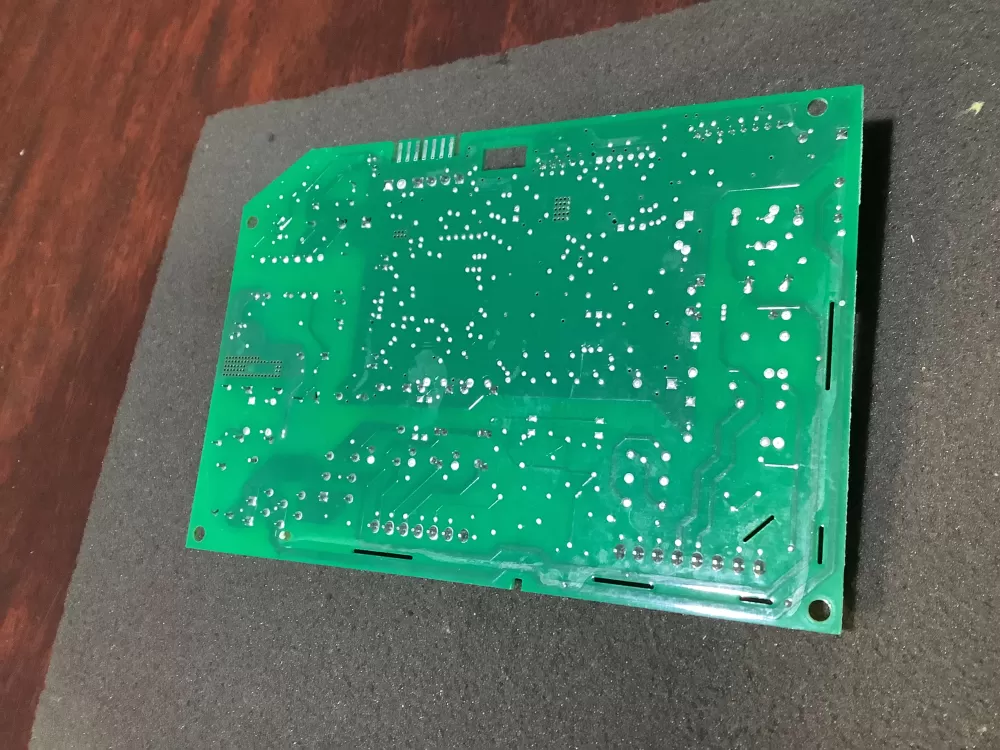 Whirlpool Maytag W10547719 Refrigerator Control Board AZ127607 | NR2304