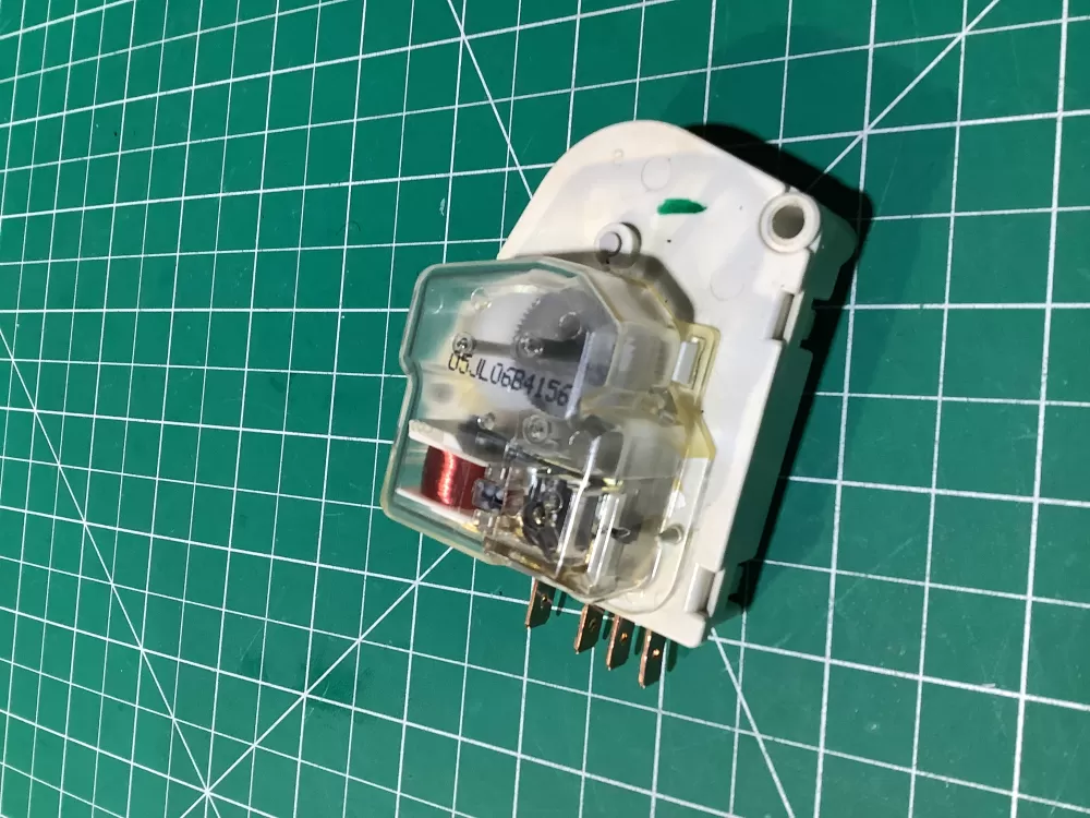 Whirlpool Amana AP6007234 2314156 Refrigerator Defrost Timer AZ130827 | NR2336