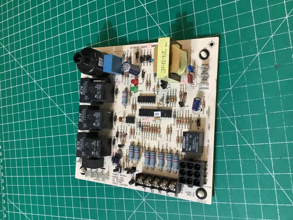 Lennox 1173-83-2A Furnace Control Board Circuit