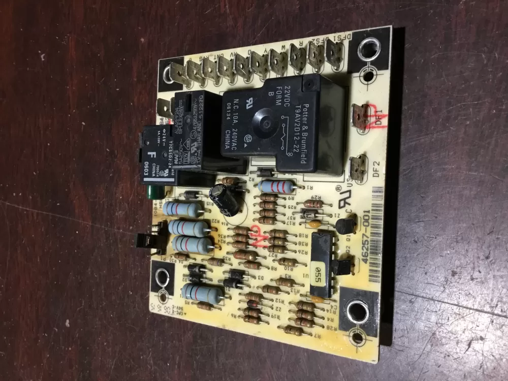 LENNOX R46257-001  46257-001 Armstrong Magic Pak Defrost Control