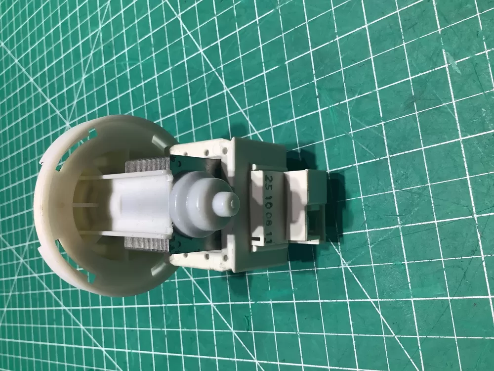 Miele 06804850 Dishwasher Drain Pump AZ142138 | SL271