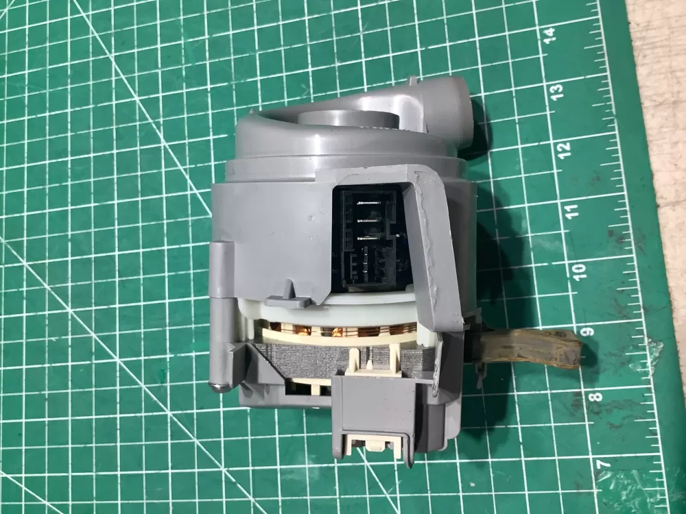 Bosch 9000897027 00705174 Dishwasher Circulation Pump Motor AZ142128 | SL271