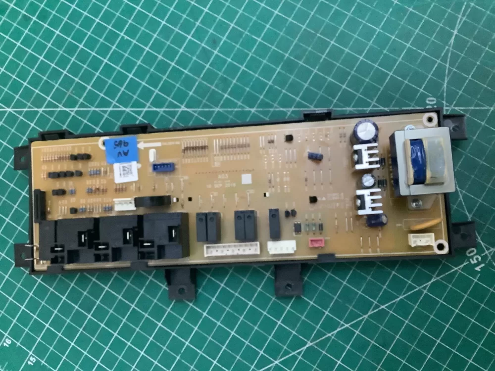 Samsung DE92 03045F Range Control Board AZ218542 | ARV965