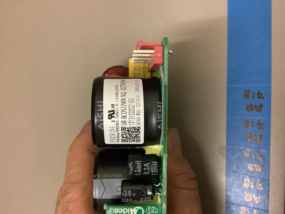 Electrolux Refrigerator Control Board  model HL220-F. AZ201962 | AR718