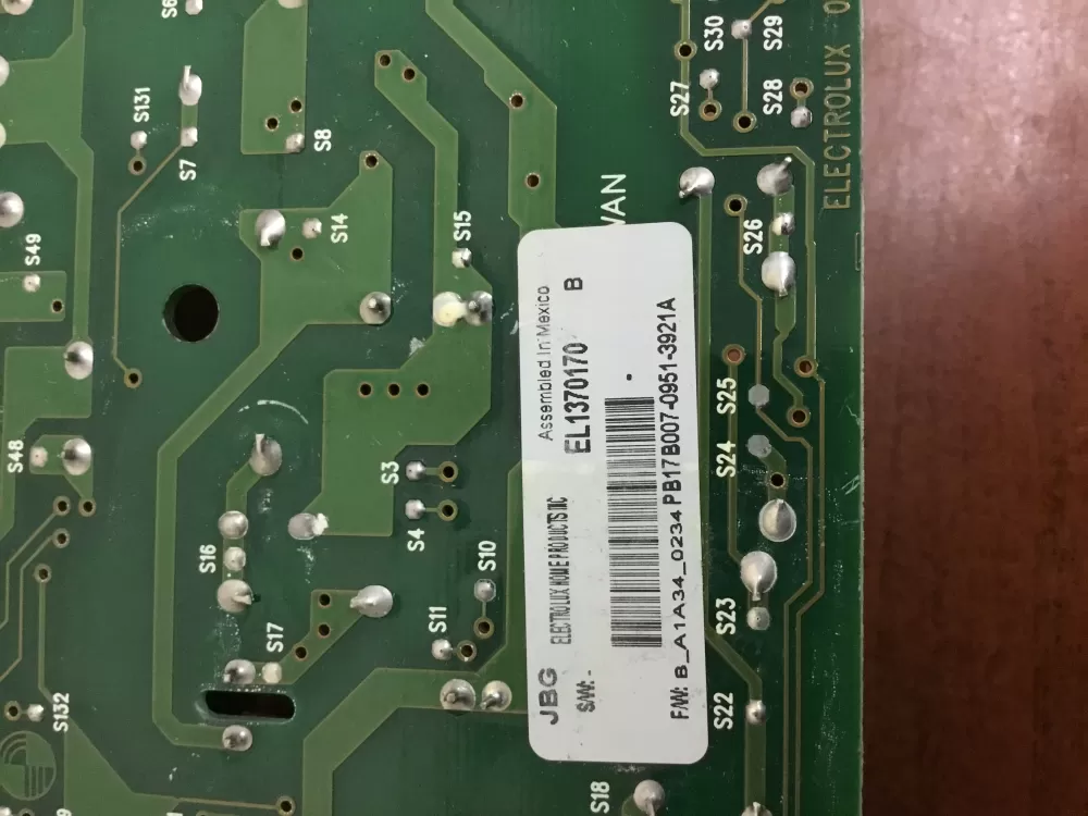 Electrolux Washer 137032400 Control Board AZ33243 | NR109