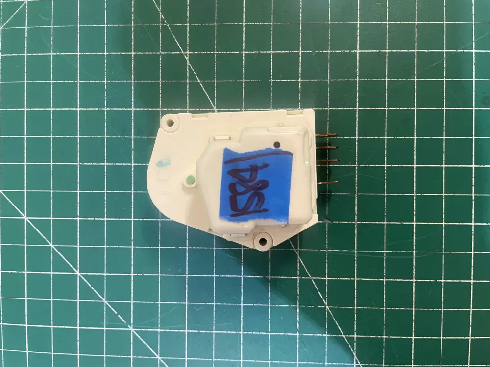 Whirlpool Kenmore W10822278 Refrigerator Defrost Timer AZ194215 | KM1584