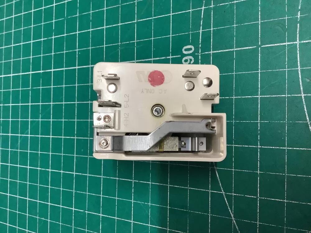 Frigidaire  Kenmore  Electrolux  Gibson  Tappan  Kelvinator  White Westinghouse 316436001  AP3885460  5304506425  1155395  316021501  AH1145040  EA1145040  PS1145040  QE21431245040  EA1145040  PS1145040  QE214312 Range Surface Element Switch