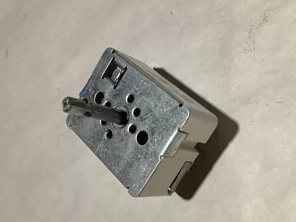 GE Kenmore WB24T10026 Range Switch AZ112069 | Sl104