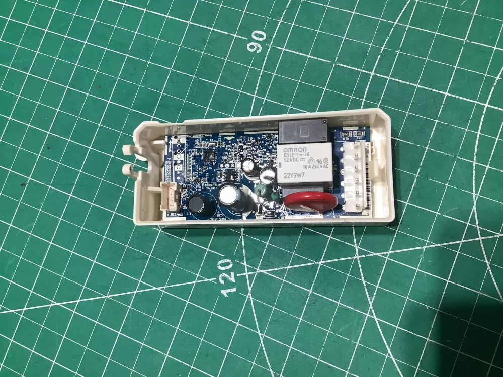 Whirlpool Maytag Amana W10866518 Refrigerator Control Board AZ183753 | AR2709