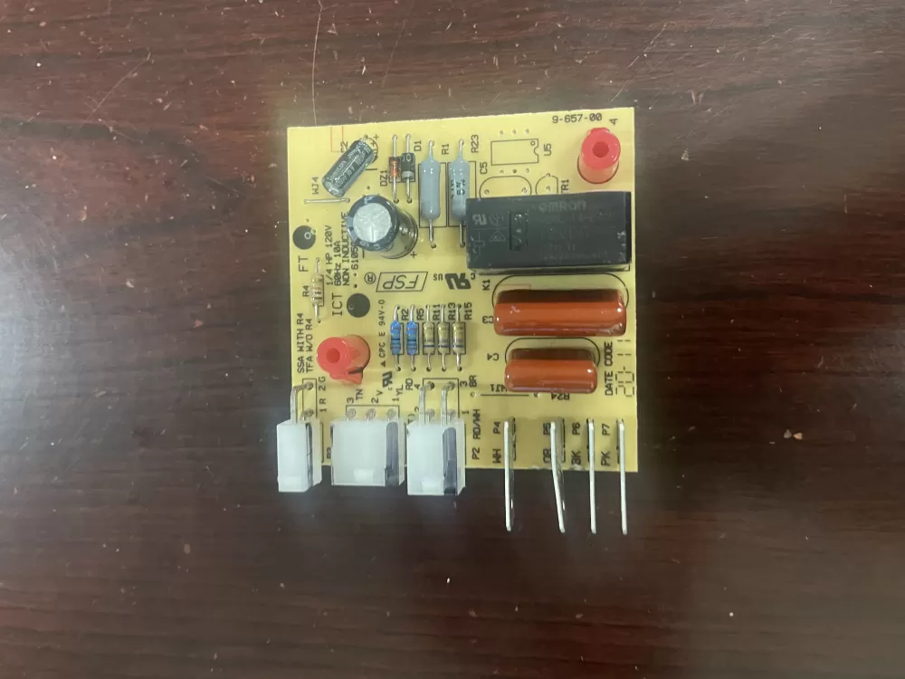 Amana  Kenmore  Kitchen Aid  Maytag  Whirlpool 2213456  2213457  2213475  2213476  2213489  2213490  2252148  2252150  2303822  2303837  2304069  W10135053  W10135899  W10135900  W10135900R  W10351622  W10351625  W10351626  W10353224  W10366604  W10366605  W10366608  WPW10366605 Refrigerator Control Board