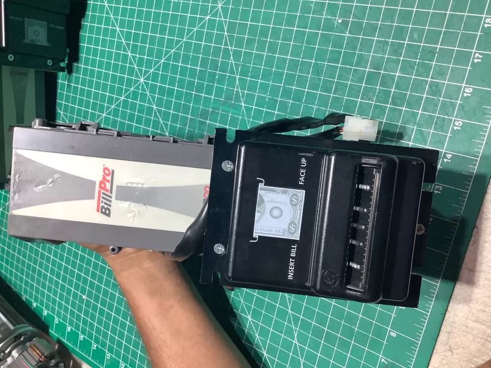 CoinCo MAG60B Bill Acceptor for a Vending Machine Part BP4SX AZ147874 | SL207
