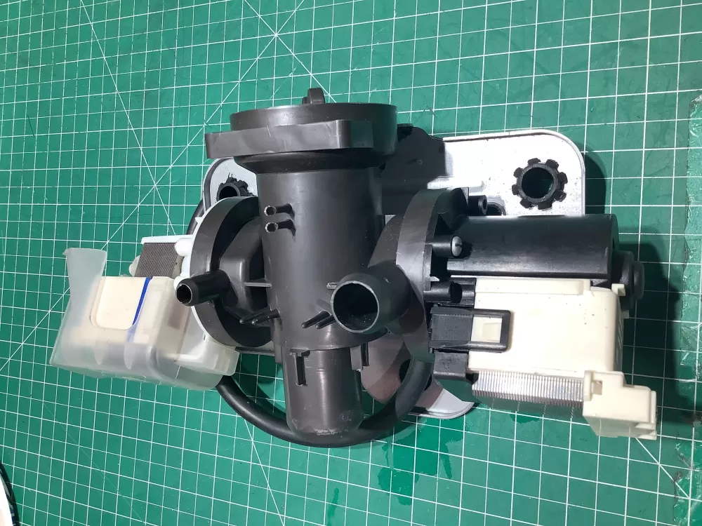 LG DP025 210 Dishwasher Drain Pump AZ154681 | SL152