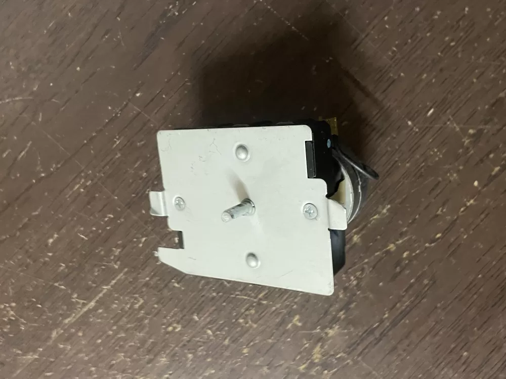 GE 572D520P033 WE4M334 Dryer Timer