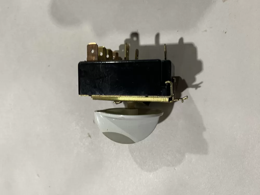 Electrolux Dryer 131641900 Switch AZ141403 | BK1675
