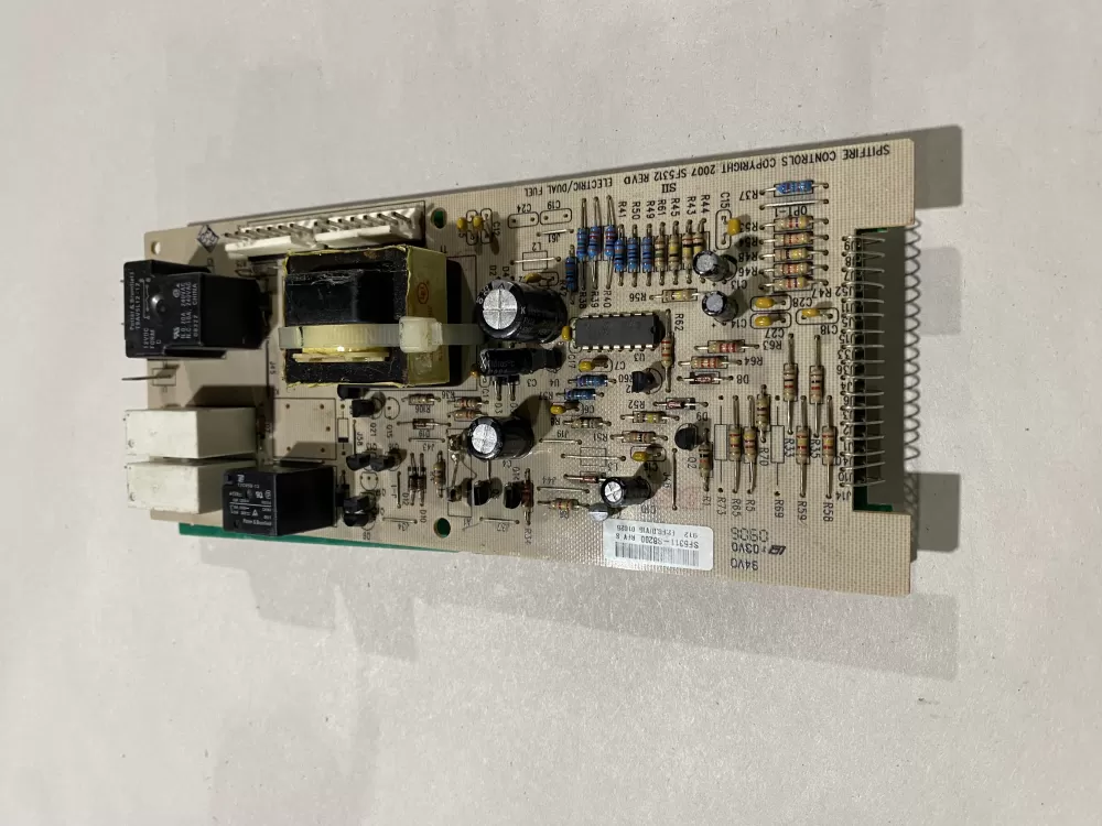 Frigidaire Electrolux SF5311 S8200 Range Stove Control Board AZ153562 | BK2501