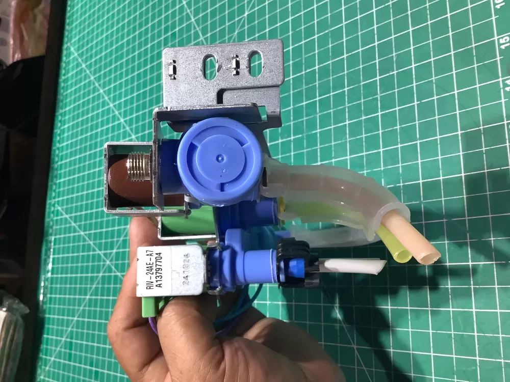 Frigidaire A13797704  241024 Refrigerator Valve