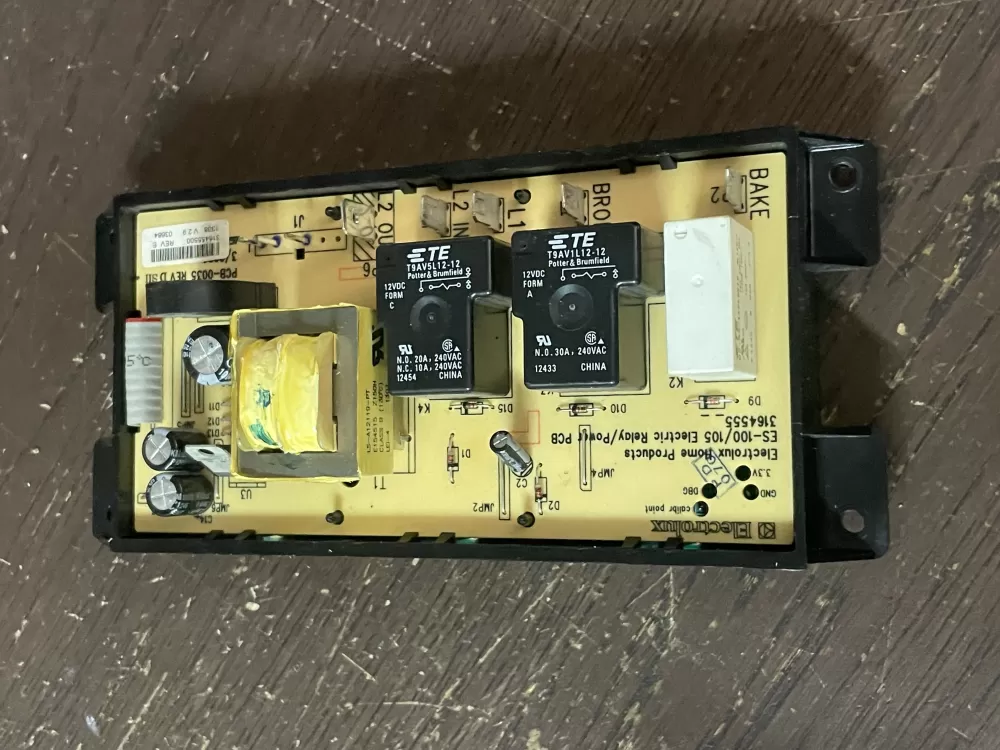 Frigidaire  Kenmore  Westinghouse AP6892696 316222801 316222803 316222803R 316222807 316455400 5304518660 PS12728848 Range Control Board