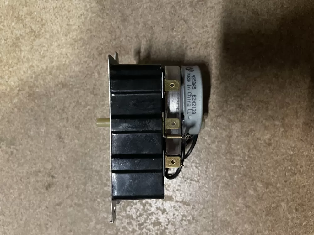 GE 212D1233P014 Dryer Timer AZ26582 | KM113