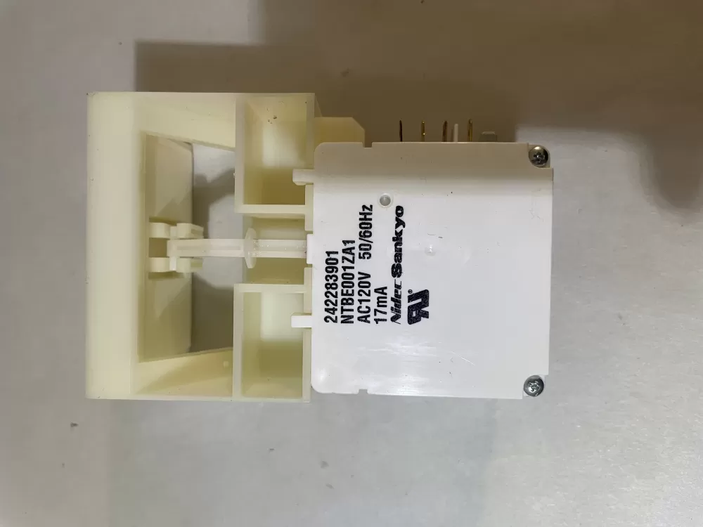 Frigidaire 242303001 Refrigerator Damper Motor Control  AZ118901 | KM2190