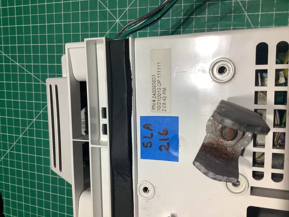  Frigidaire Refrigerator Ice Maker Motor Assembly 242095601 AZ147582 | SL216