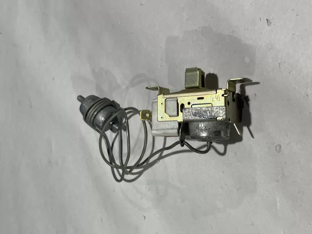 GE 77194-34  3ART5C212 Refrigerator Temp Control Thermostat