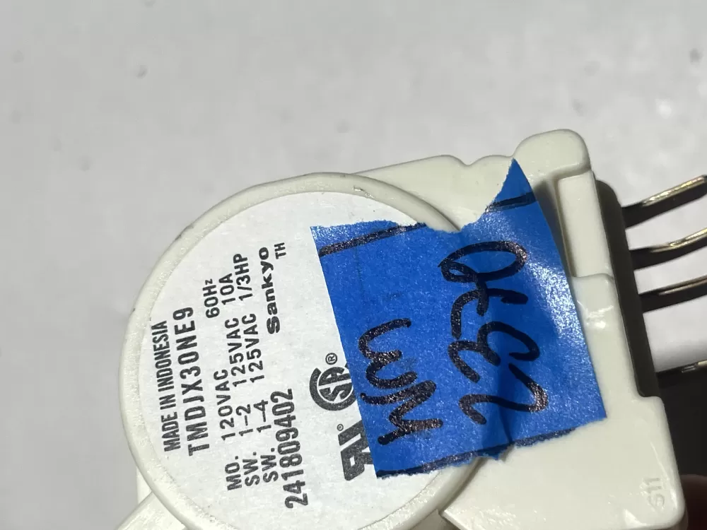 Frigidaire Kenmore 215846604 Refrigerator Defrost Timer AZ137908 | Wm2370