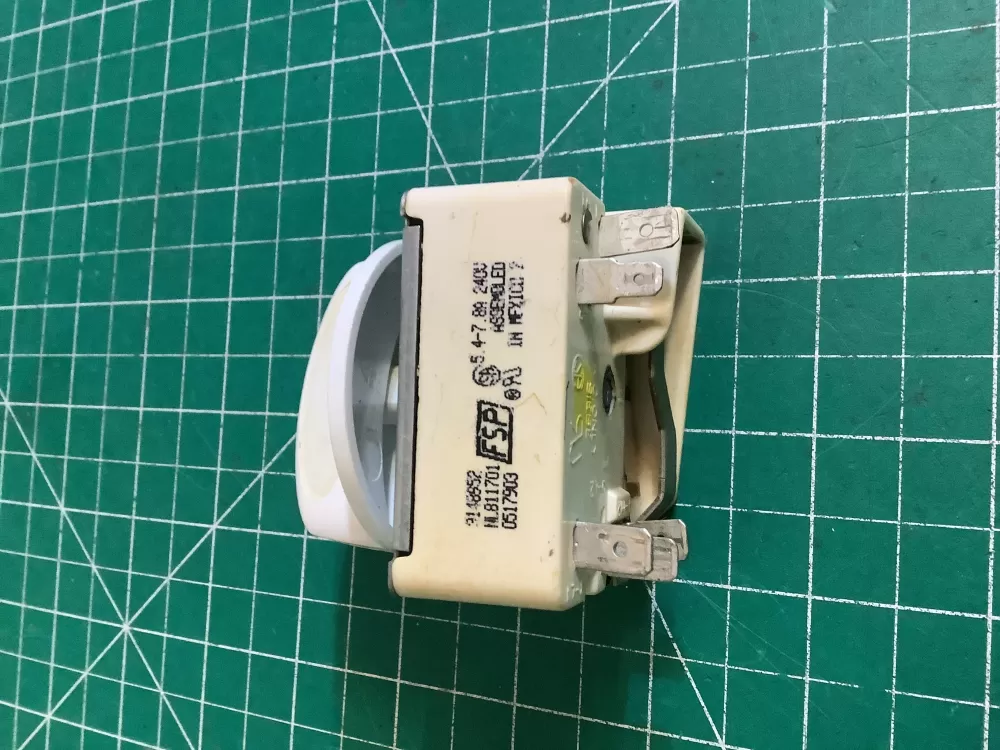 Whirlpool Maytag Roper NL811701 Range Burner Control Switch AZ171325 | NR451
