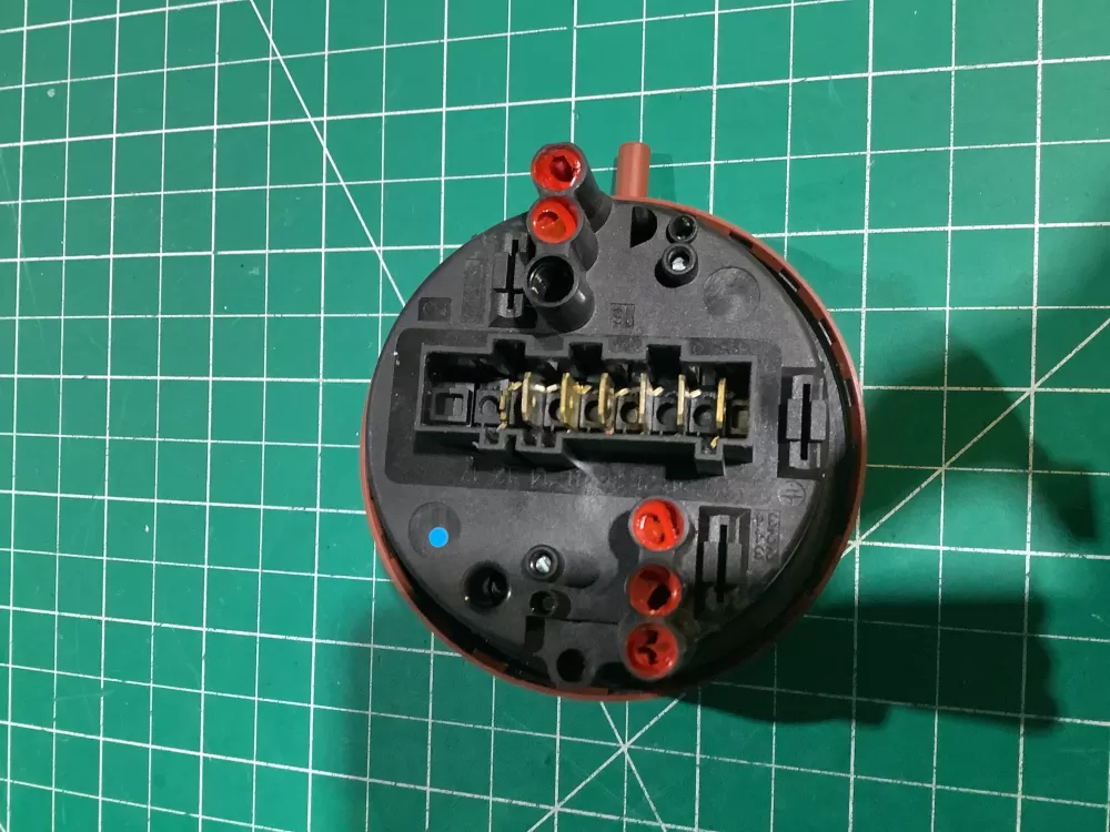 Whirlpool Washer Water-Level Pressure Switch WPW10514214 AZ143389 | SL168
