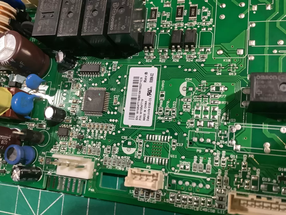 Whirlpool Maytag W10547719 Refrigerator Control Board AZ153105 | NR21