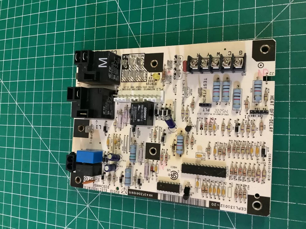 Carrier  Bryant CEPL131012-20 Furnace Control Board