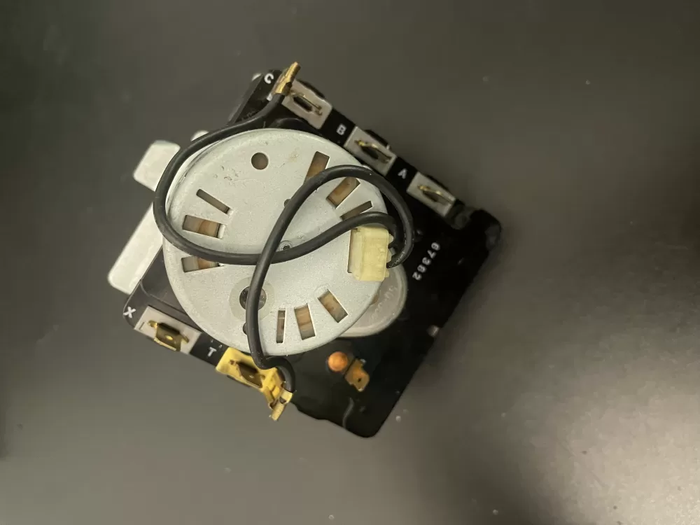 GE 212D1233P012 WE4M364 Dryer Timer AZ96327 | KM2041