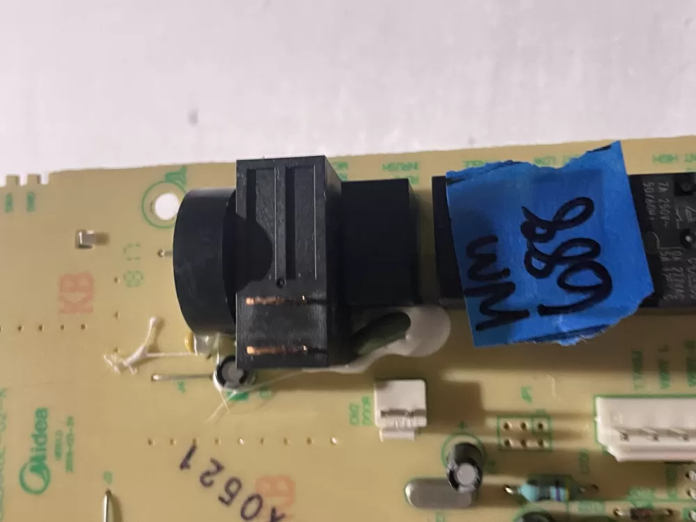 GE MD12001LB EMLAAGE-04-K 17170000008243 Microwave Control # AZ191053 | Wm688