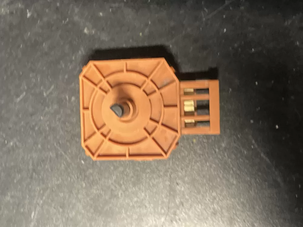 Frigidaire 137493300 Washer Control Board Selector Switch AZ15330 | 770