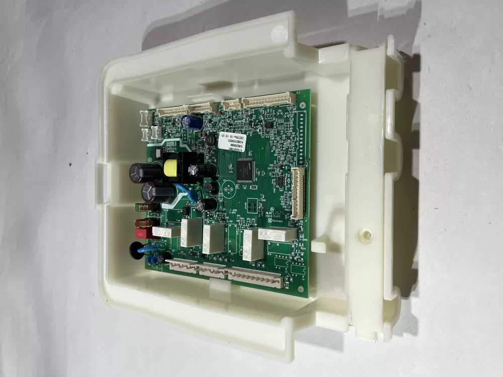 Frigidaire A16665982  AS00299855  MKE04Z128VLK4  A18363902  AS00299865 Refrigerator Control Board
