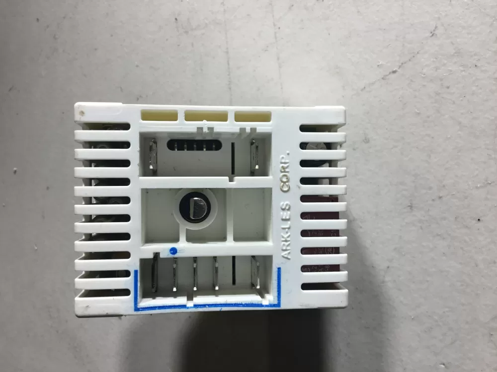 Whirlpool KitchenAid C955  Control Board Surface Element Switch AZ45271 | NR1768