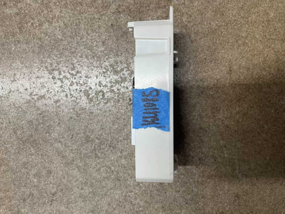 Whirlpool Amana W10866515 Refrigerator Control Board AZ12753 | KM1085