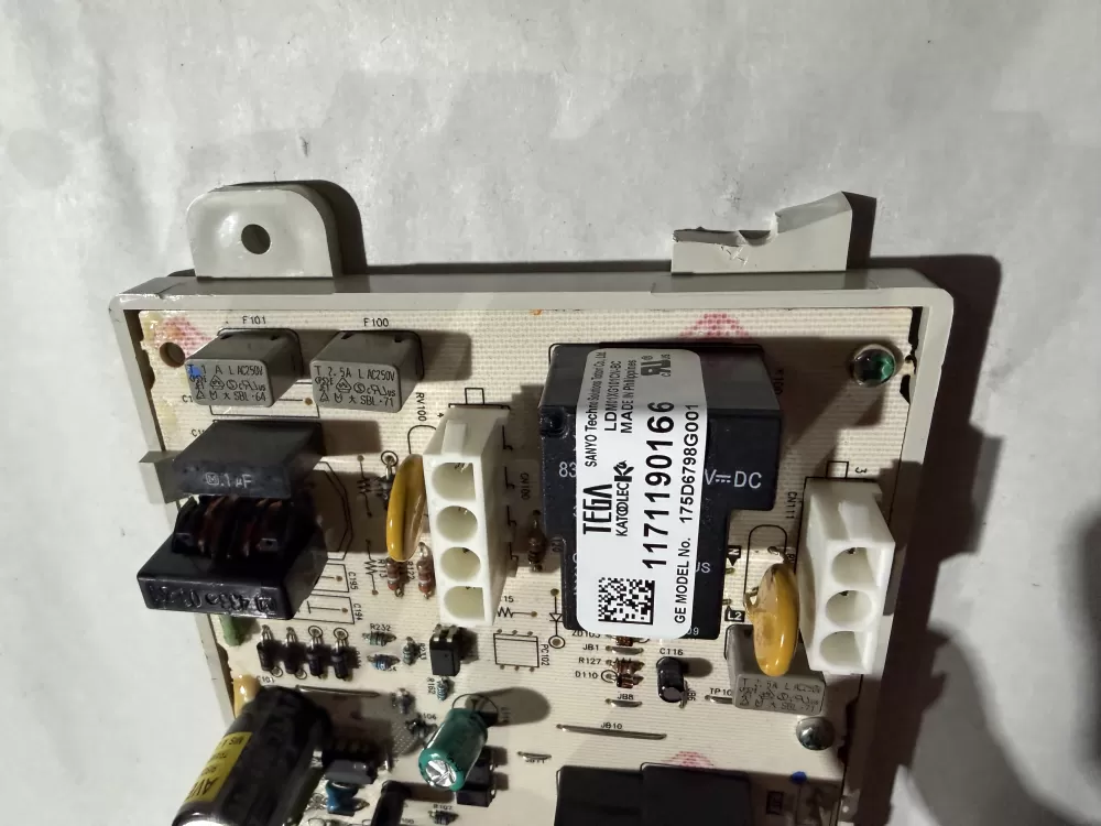 GE 175D6798G001 WE04M10011 Dryer Control Board AZ225693 | KMV743