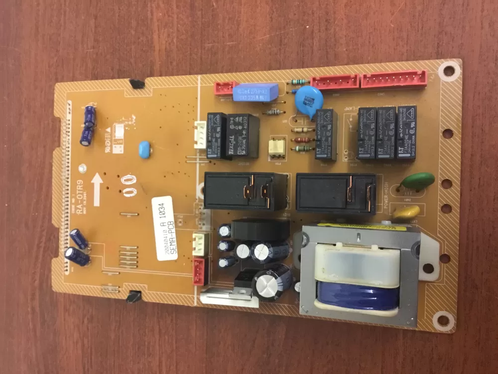GE RA-OTR9  DE26-00052A  20040410 Oven Control Board