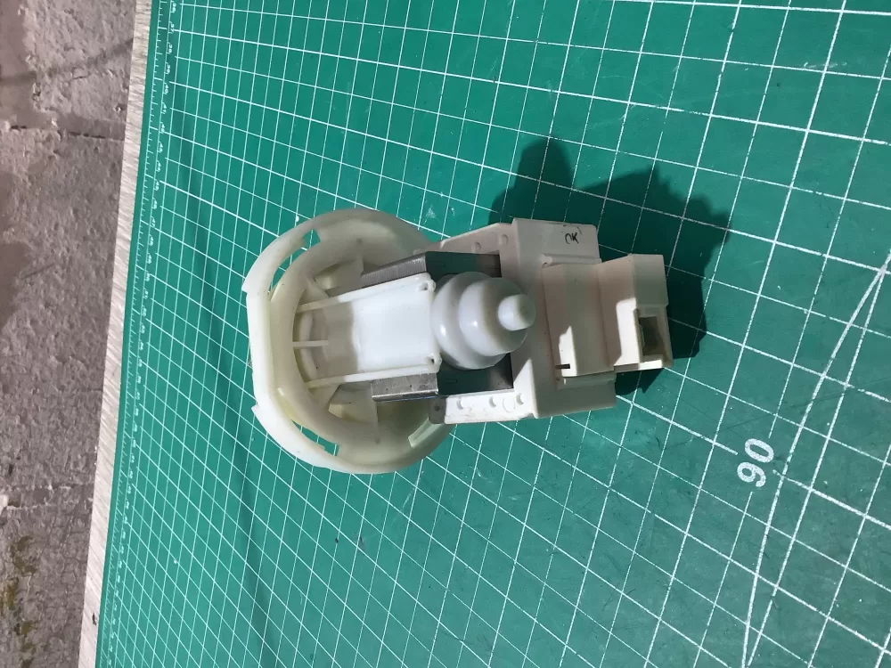 Miele 6804851 Dishwasher Drain Pump AZ191162 | SL31
