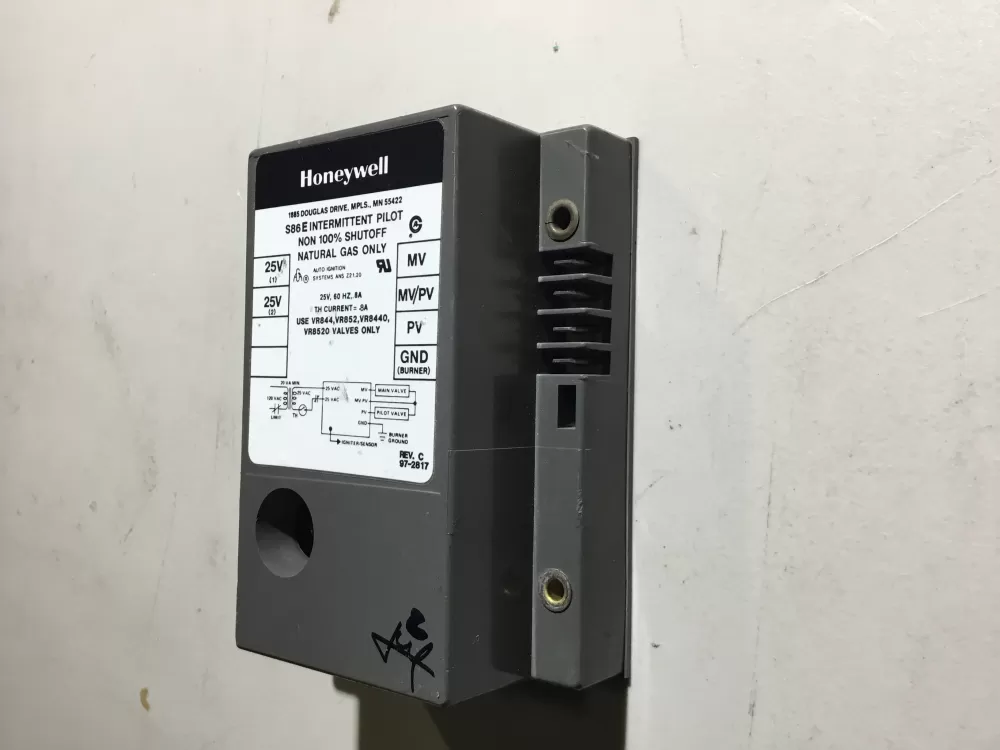 Honeywell S86E Intermittent Pilot Control Natural Gas AZ36386 | NRV245