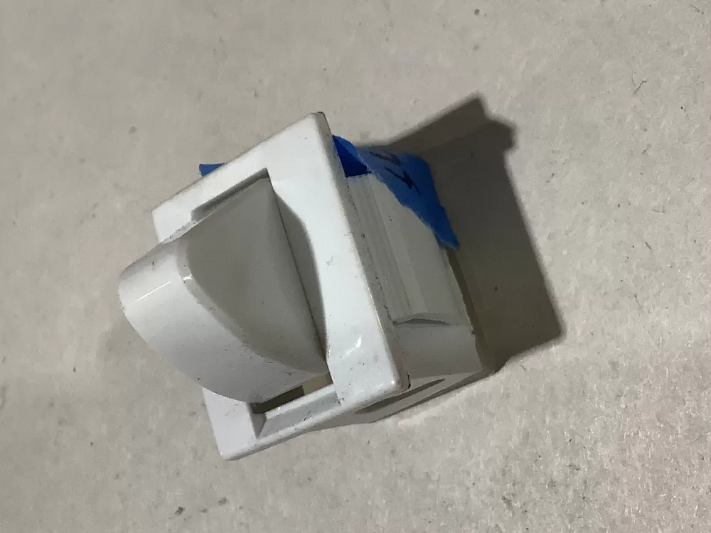 W11384469 - W10656773  Whirlpool Door Switch AZ102961 | Sl83
