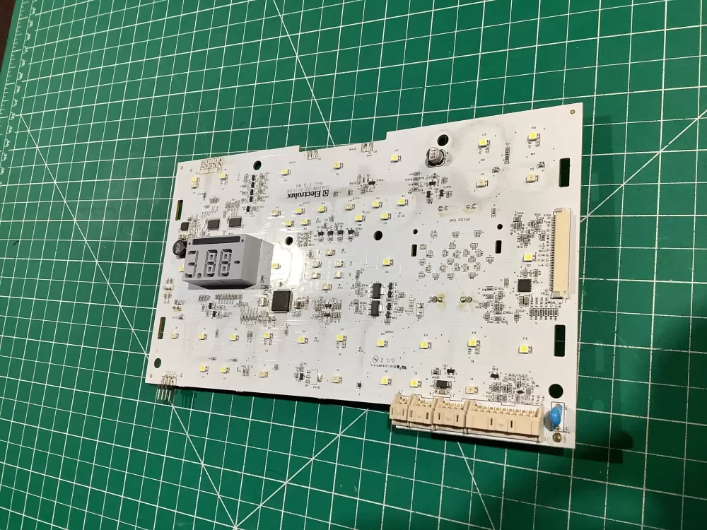 Electrolux  Frigidaire A01932402/B Refrigerator 