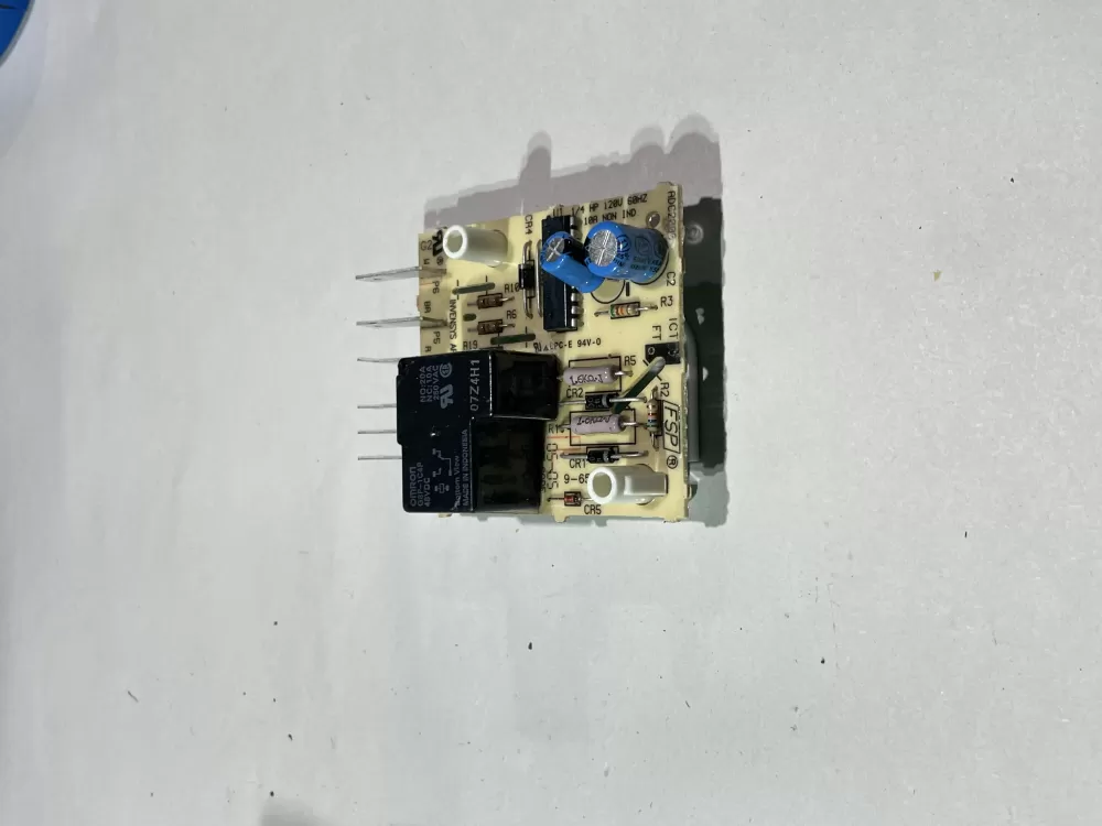 Whirlpool  Maytag  KitchenAid  Kenmore 100-01116-10  2213100 2213473 2302564 2303826 2304099 WP2304099 PS11740238 Refrigerator Defrost Board Control