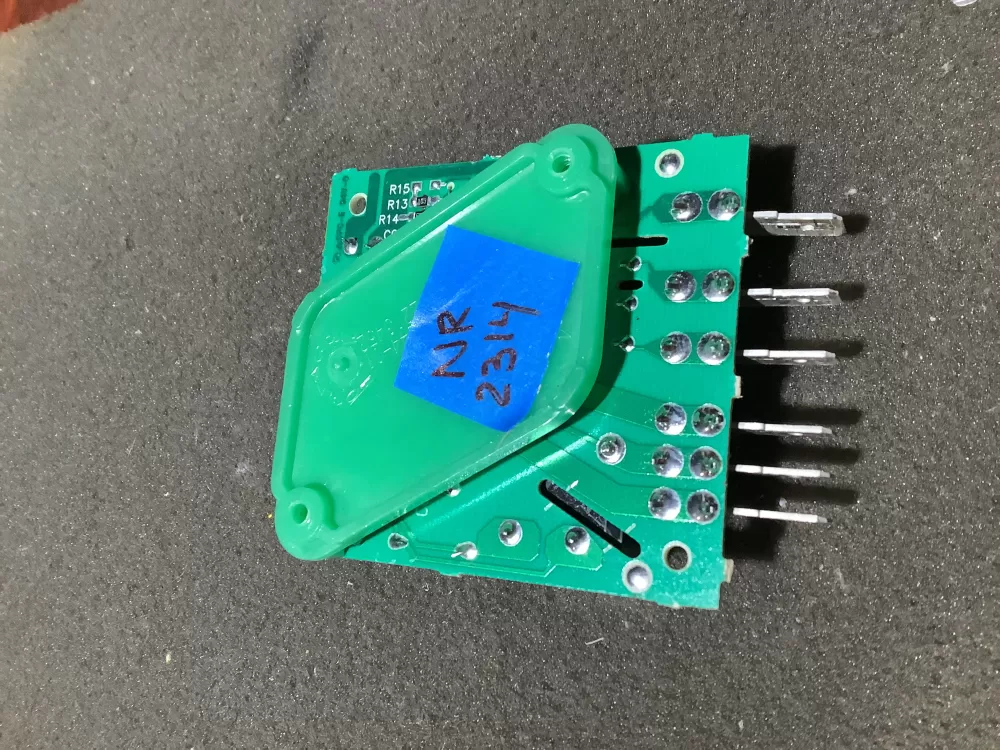 Whirlpool Kenmore 4388931 2303825 Refrigerator Control Board AZ128324 | NR2314