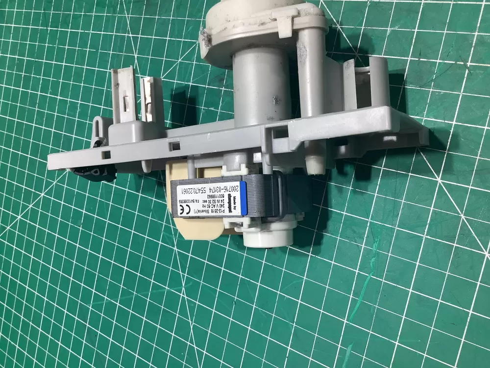 Bosch EM2518-61 Dryer Condensation Drain Pump Motor AZ150351 | AR184
