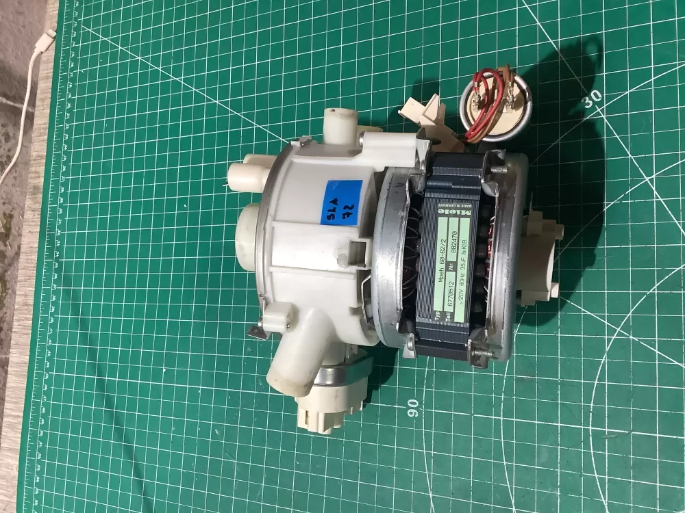 Miele 6770512 Dishwasher Circulation Pump Motor AZ191143 | SL72