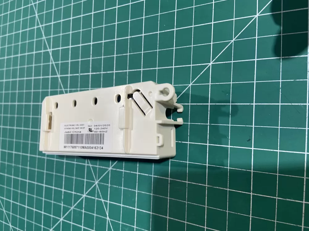 Whirlpool W11176897 W11207400 Refrigerator Control Board AZ142643 | NR2400
