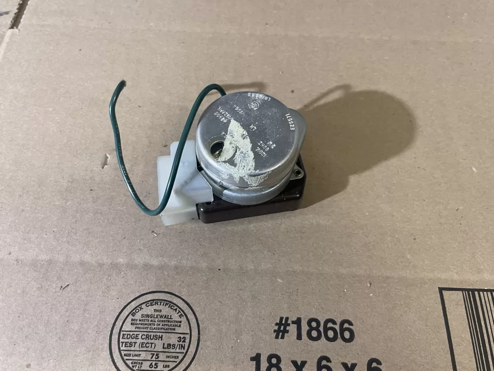 Paragon  LR8378  WR9X369  465026  SA1650  990-00  LR8376  999-00  485026  S41650 Paragon Electric Defrost Control R-
